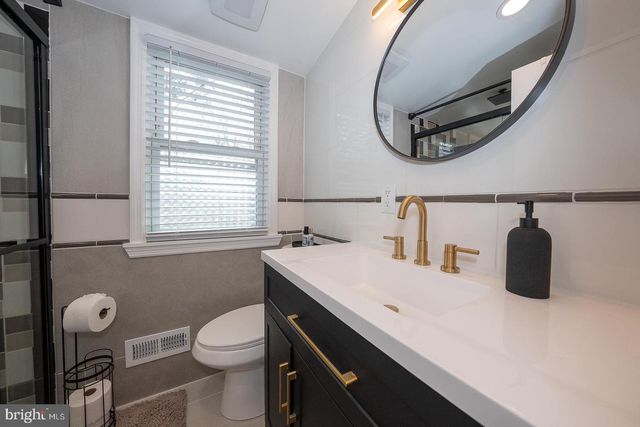 1022 CLOVER HILL RD, Wynnewood, PA 19096