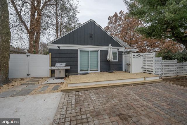 1022 CLOVER HILL RD, Wynnewood, PA 19096