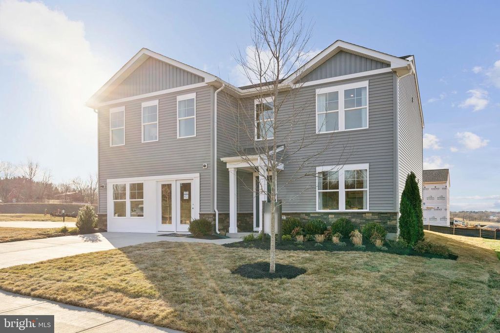 34 FORTUNA RD, Charles Town, WV 25414