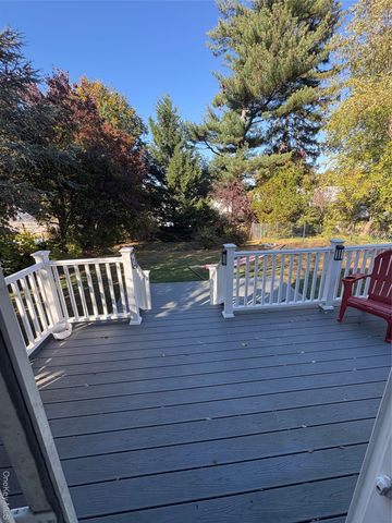 45 Central Parkway, Huntington, NY 11743