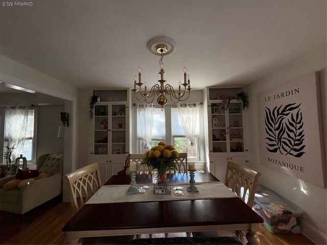 45 Central Parkway, Huntington, NY 11743