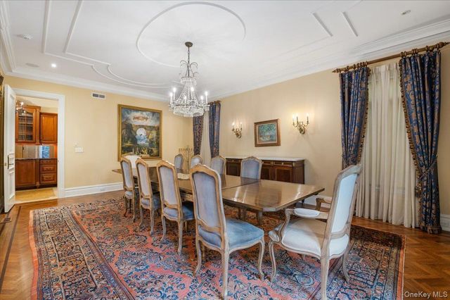 24 Beechwood Drive, Lawrence, NY 11559