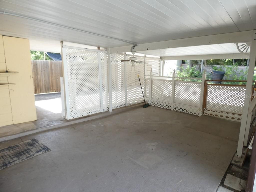 Image 5 of property listing at 5220 11TH AVENUE N, St Petersburg, FL 33710