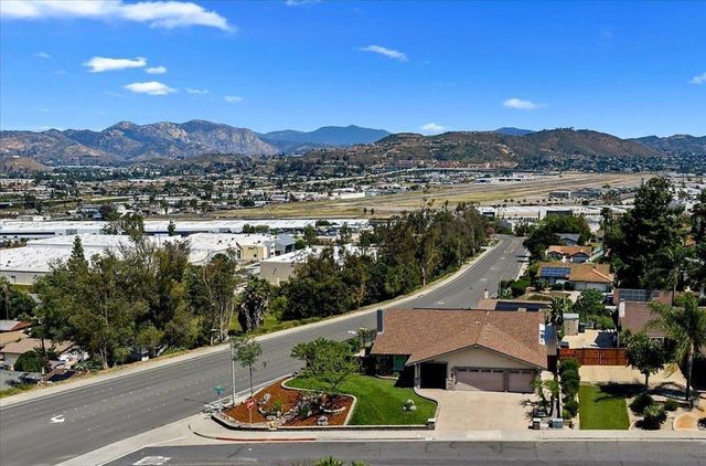 2185 Estela, El Cajon, CA 92020