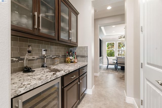 2205 Cameron Cir, Pleasanton, CA 94588