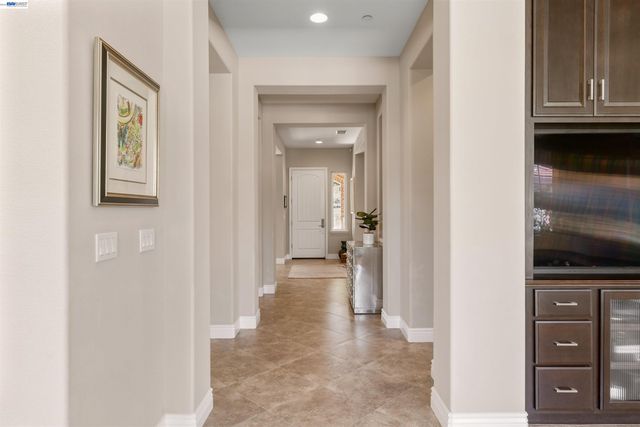 2205 Cameron Cir, Pleasanton, CA 94588