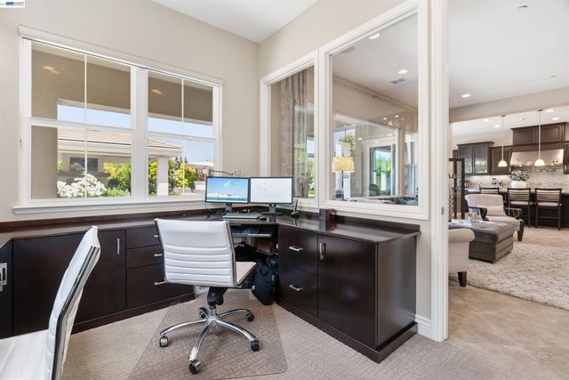2205 Cameron Cir, Pleasanton, CA 94588