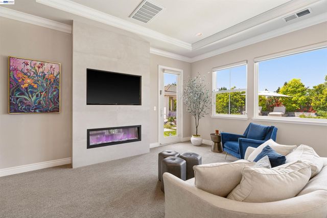 2205 Cameron Cir, Pleasanton, CA 94588