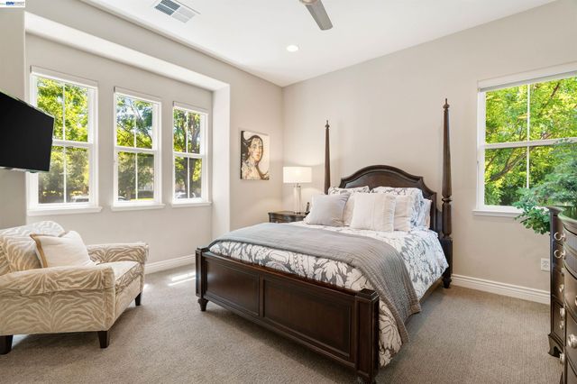 2205 Cameron Cir, Pleasanton, CA 94588