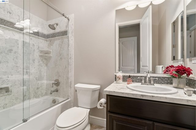 2205 Cameron Cir, Pleasanton, CA 94588