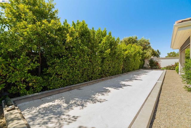 2205 Cameron Cir, Pleasanton, CA 94588