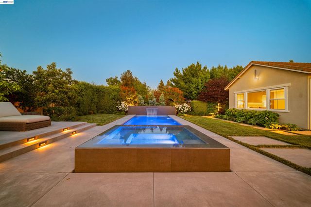2205 Cameron Cir, Pleasanton, CA 94588