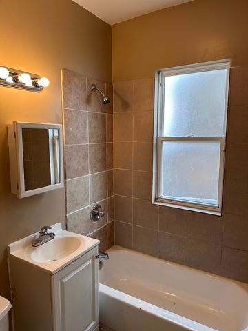 5658 S Honore Street, Chicago, IL 60636