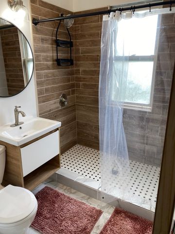 5658 S Honore Street, Chicago, IL 60636