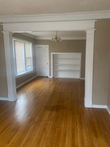 5658 S Honore Street, Chicago, IL 60636