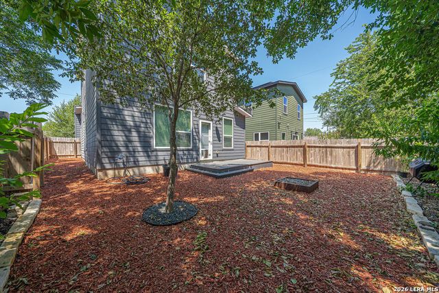 812 N GEVERS ST, San Antonio, TX 78202