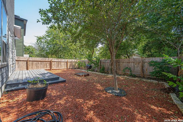 812 N GEVERS ST, San Antonio, TX 78202