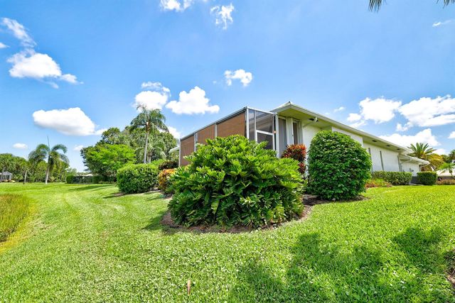 450 SW Fairway Landing, Port St. Lucie, FL 34986