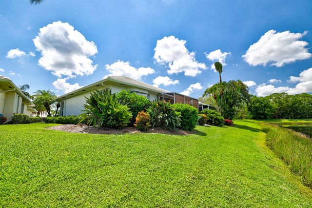 450 SW Fairway Landing, Port St. Lucie, FL 34986