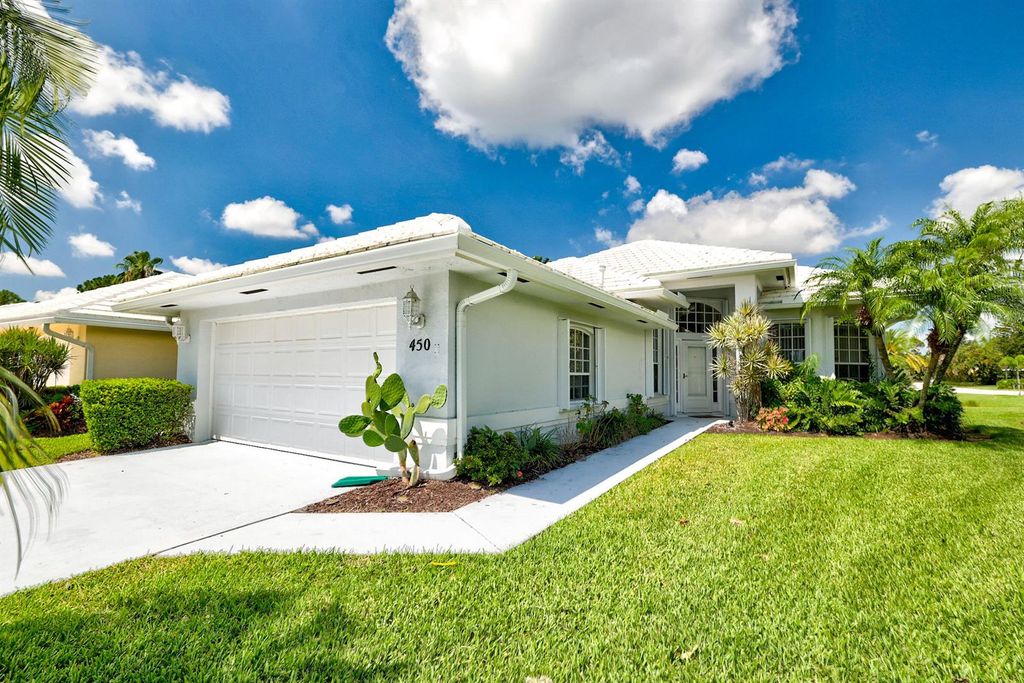 450 SW Fairway Landing, Port St. Lucie, FL 34986