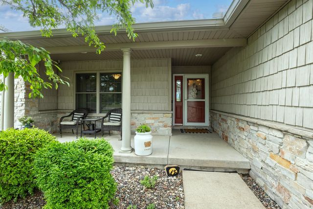 1903 E 61st Circle, Davenport, IA 52807