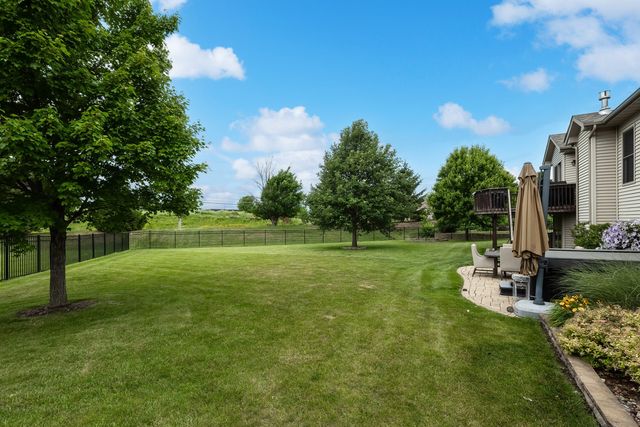 1903 E 61st Circle, Davenport, IA 52807