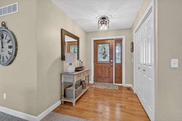 1903 E 61st Circle, Davenport, IA 52807