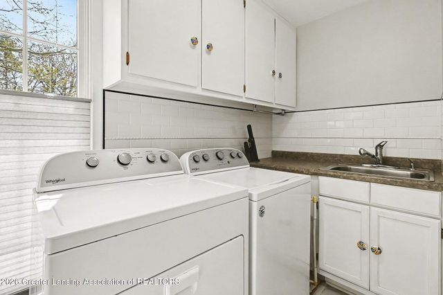 2876 Colony Drive, East Lansing, MI 48823