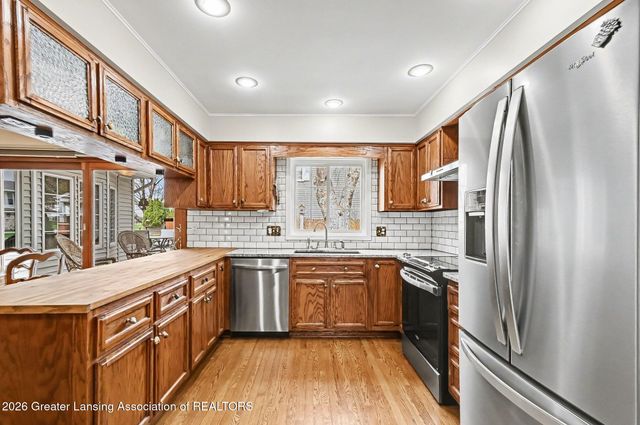 2876 Colony Drive, East Lansing, MI 48823