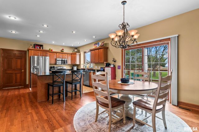 1615 New Salem Church Road, New Berlin, IL 62670