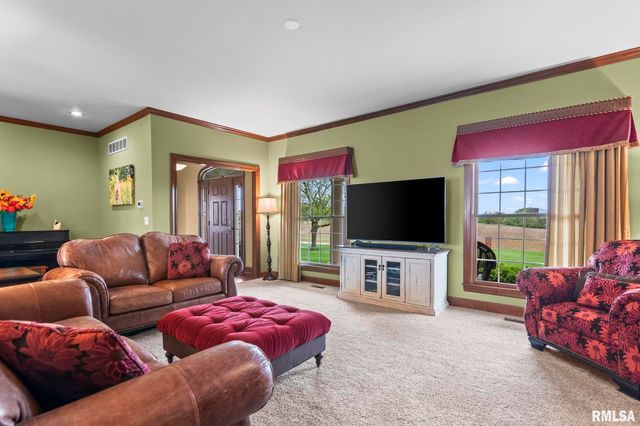 1615 New Salem Church Road, New Berlin, IL 62670