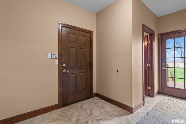 1615 New Salem Church Road, New Berlin, IL 62670