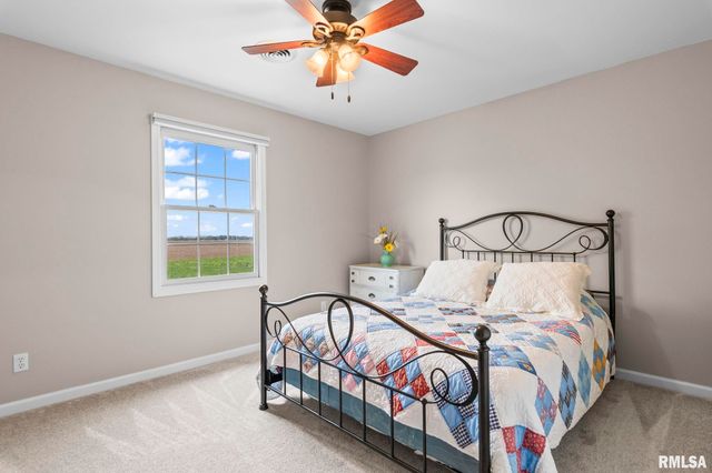 1615 New Salem Church Road, New Berlin, IL 62670