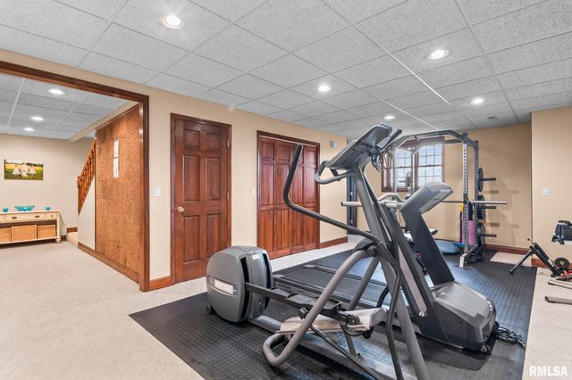 1615 New Salem Church Road, New Berlin, IL 62670