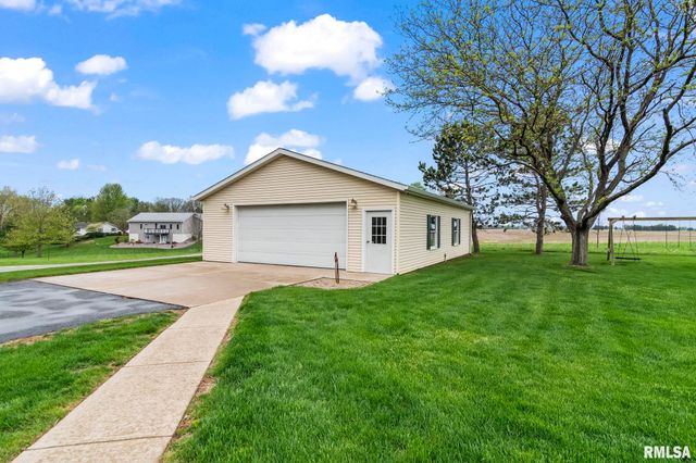 1615 New Salem Church Road, New Berlin, IL 62670