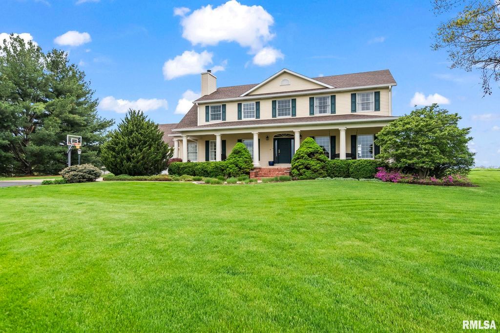 1615 New Salem Church Road, New Berlin, IL 62670