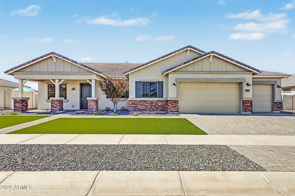8604 S 16TH Drive, Phoenix, AZ 85041 — exterior