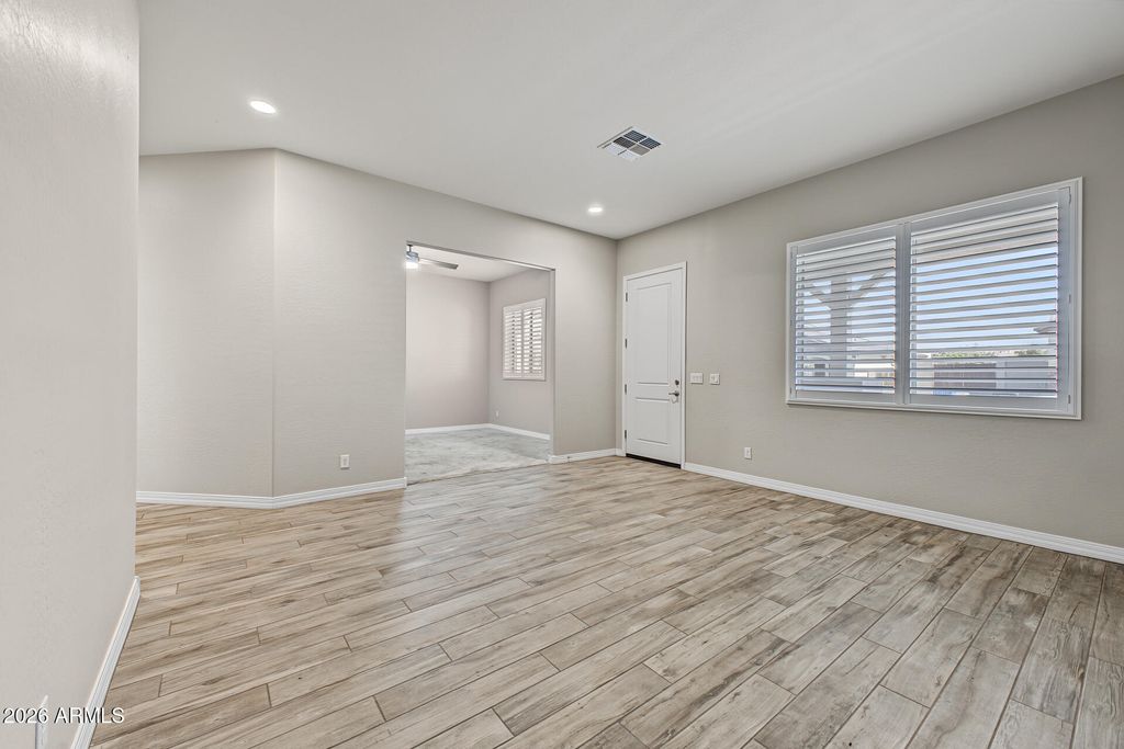 8604 S 16TH Drive, Phoenix, AZ 85041 — photo 5