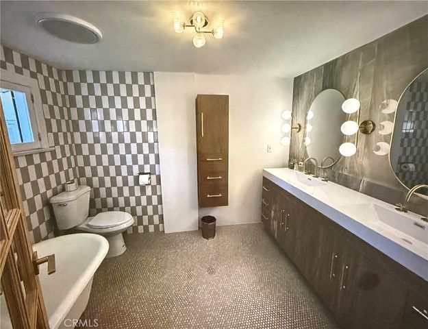 465 S Olive, Orange, CA 92866