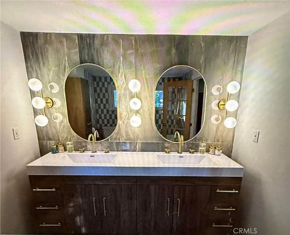 465 S Olive, Orange, CA 92866