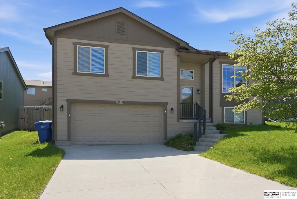 14213 Iowa Street, Omaha, NE 68142