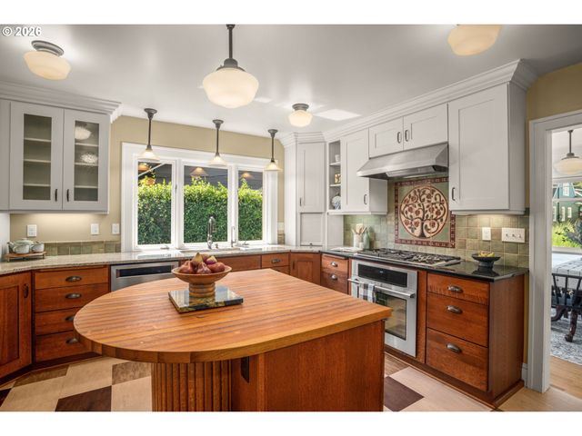 2626 Ne 31ST Ave, Portland, OR 97212