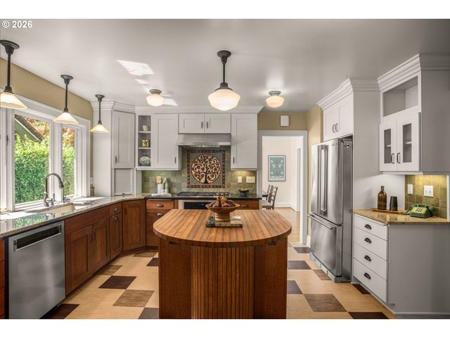 2626 Ne 31ST Ave, Portland, OR 97212