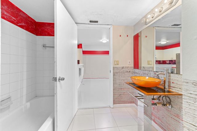 4791 Via Palm Lakes 1706, West Palm Beach, FL 33417