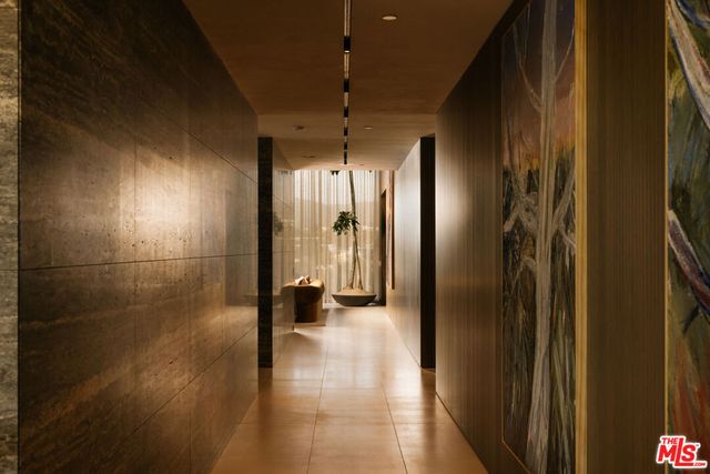 684 Firth Avenue, Los Angeles, CA 90049
