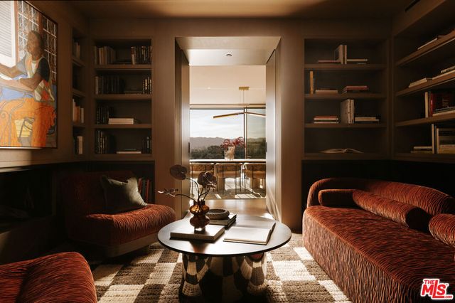 684 Firth Avenue, Los Angeles, CA 90049