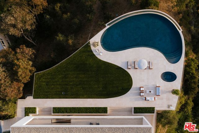 684 Firth Avenue, Los Angeles, CA 90049