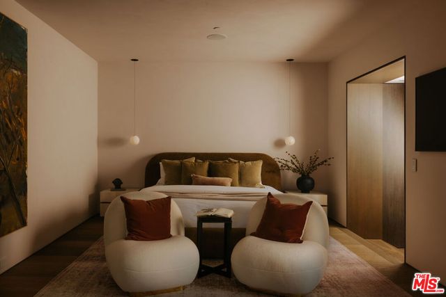 684 Firth Avenue, Los Angeles, CA 90049