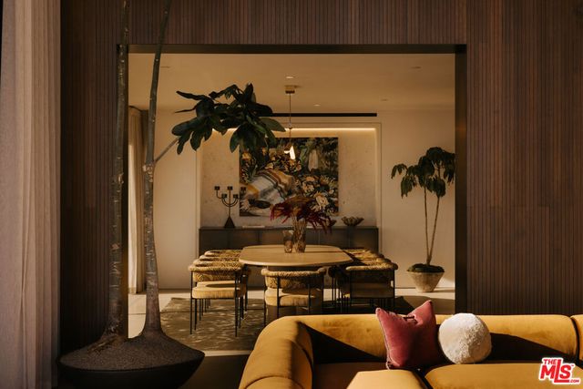684 Firth Avenue, Los Angeles, CA 90049
