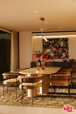 684 Firth Avenue, Los Angeles, CA 90049